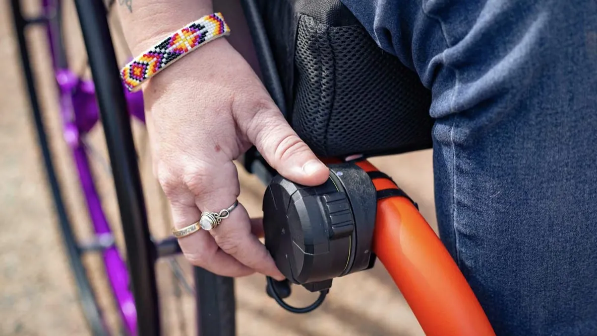 ovladac SmartDrive na ram vozika